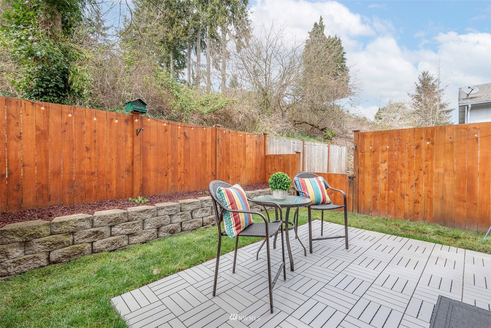 3420 Morrison Road West University Place, WA 98466 - Photo 34 of 40 a backyard of a house with table and chairs