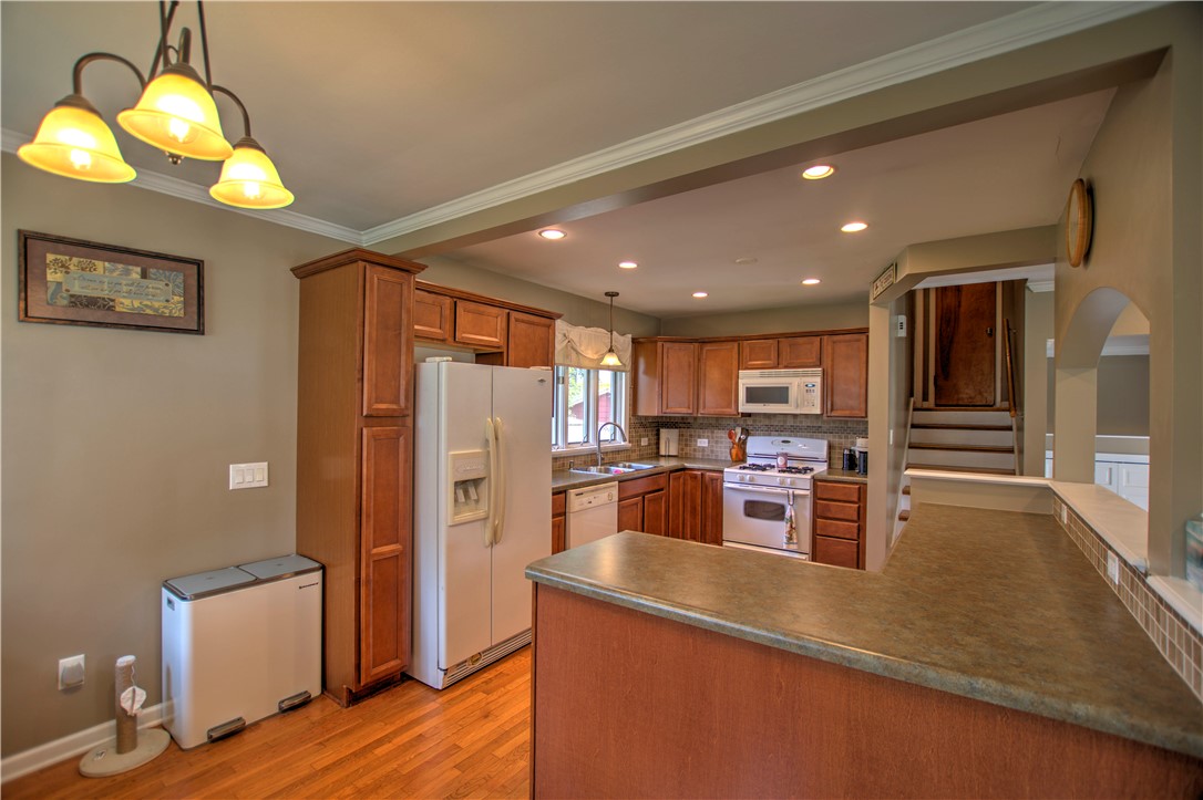 61 Eastmoreland Drive Decatur, IL 62521 - Photo 9 of 28 Gallery Image 9
