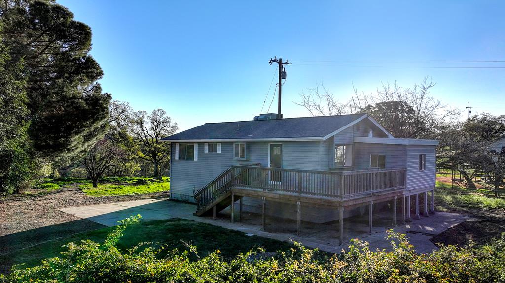3901 Luneman Road Placerville, CA 95667 - Photo 48 of 56 a front view of a house with garden
