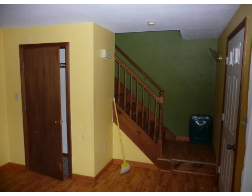 8 Thenius Street Worcester, MA 01607 - Photo 3 of 6 Gallery Image 3