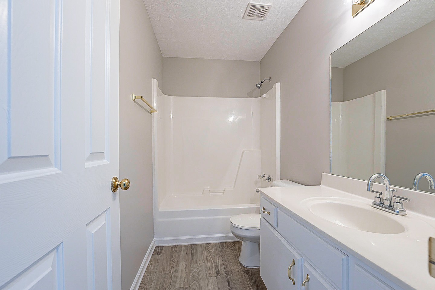 692 Crescent Road Murfreesboro, TN 37128 - Photo 17 of 23 a bathroom with a sink a toilet and shower