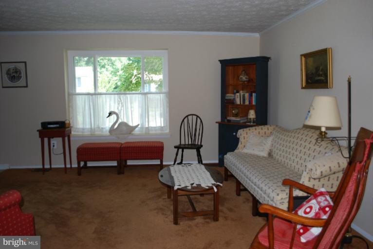 9361 Northgate Road Laurel, MD 20723 - Photo 9 of 30 Living Room