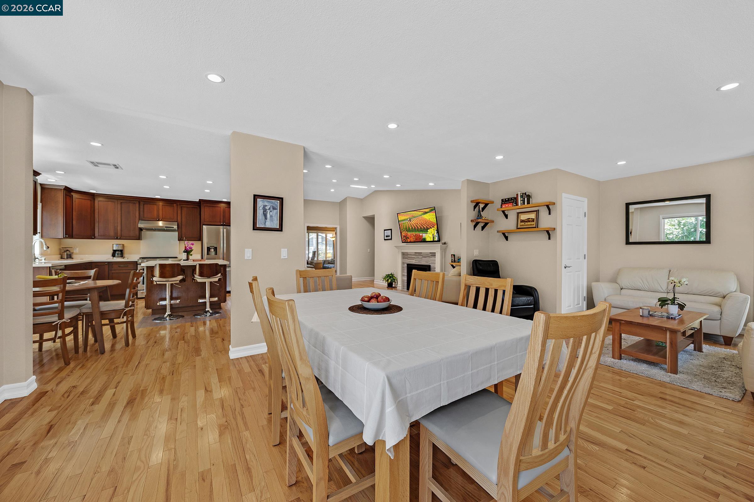8 Bath Court San Ramon, CA 94583 - Photo 17 of 43
