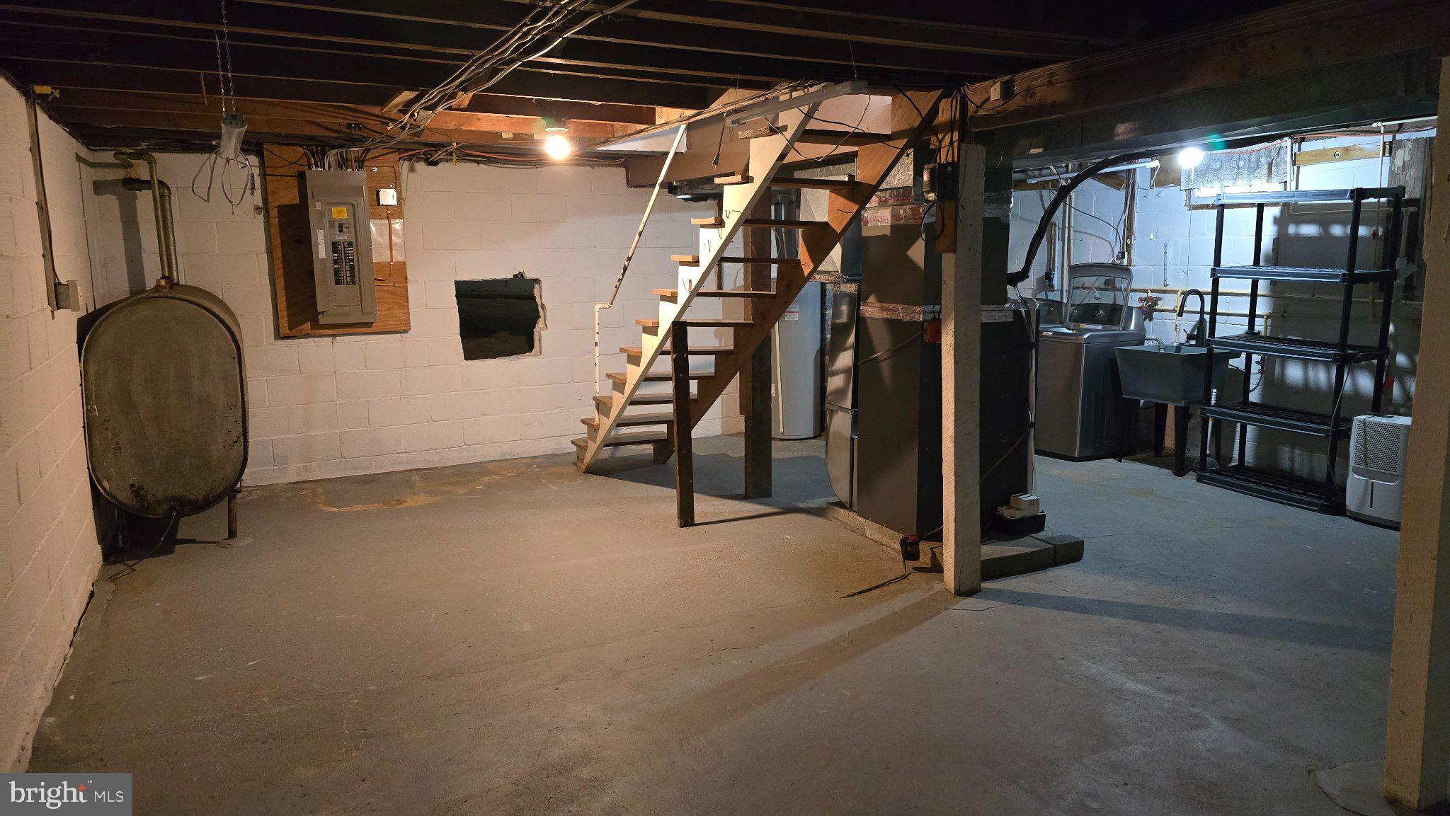 1233 New London Road Landenberg, PA 19350 - Photo 25 of 37 Spacious basement with potential.