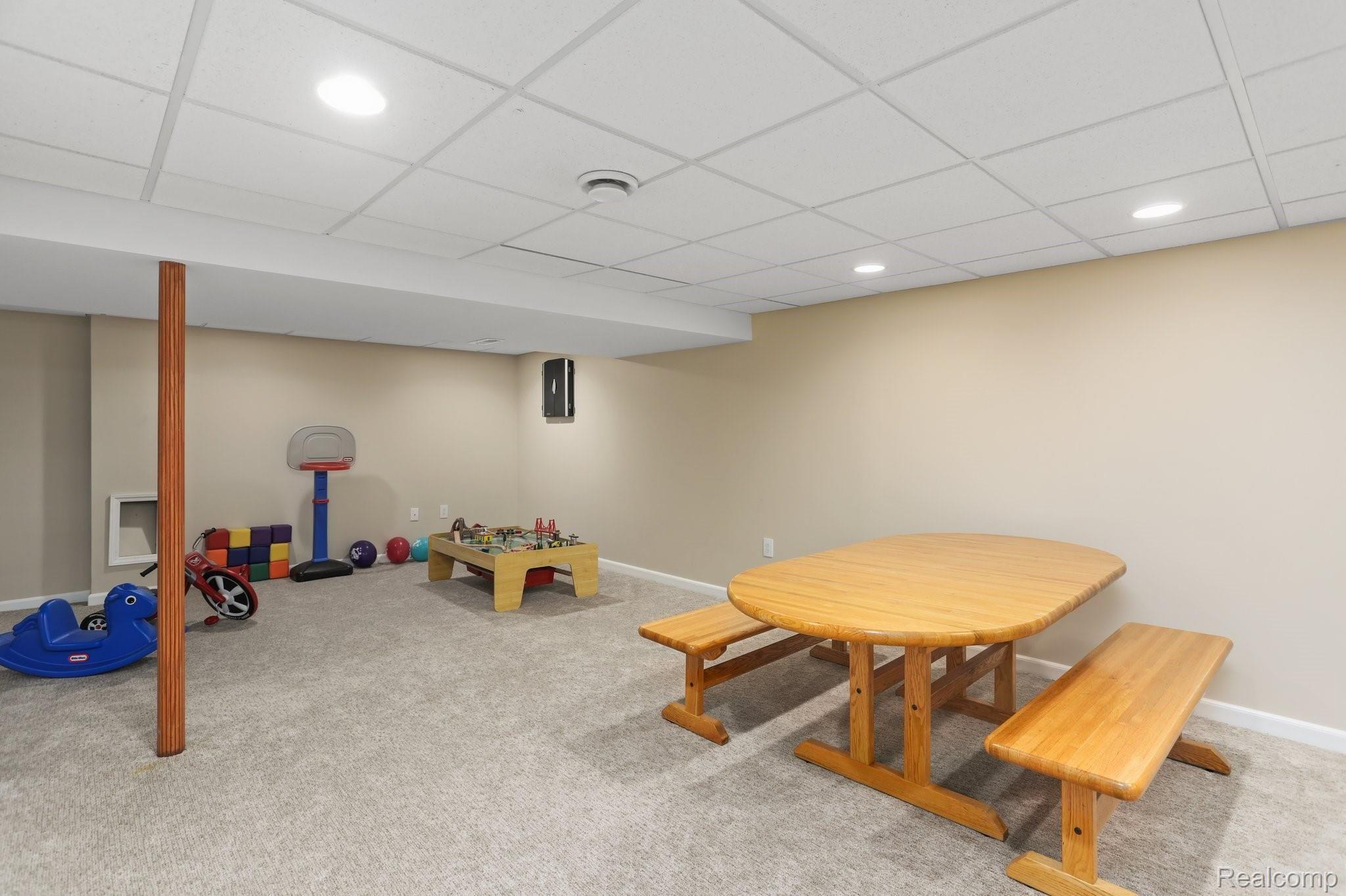 2442 Kimberly Fair Street Rochester, MI 48309 - Photo 30 of 42 2442 Kimberly Fair Street, Rochester Hills - 33.jpg