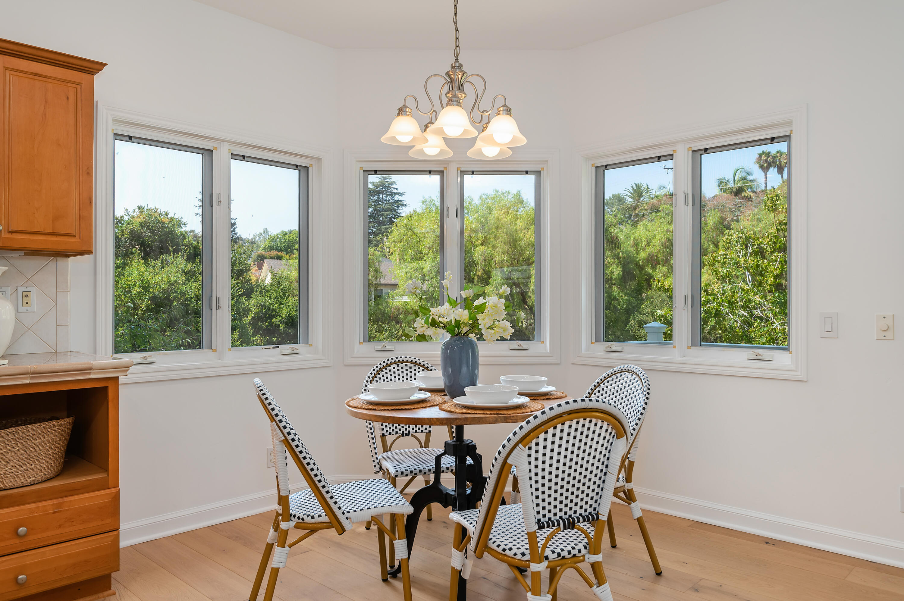 3848-2 Crescent Drive Santa Barbara, CA 93110 - Photo 12 of 32 a dining room with furniture and window