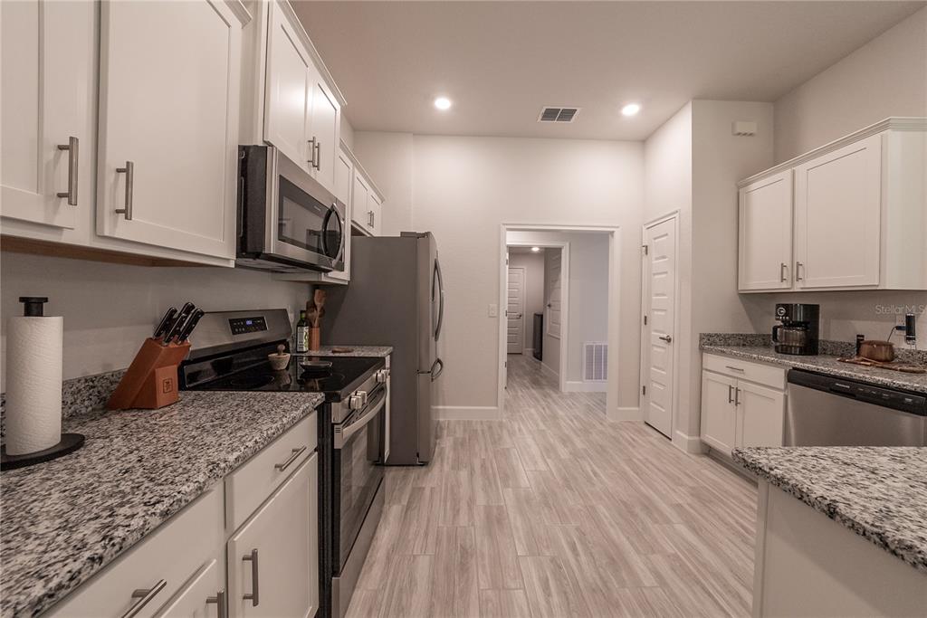 6698 Southwest 179th Ave Road Dunnellon, FL 34432 - Photo 7 of 76 Gallery Image 7