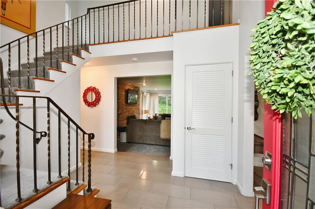 217 Orr Road Pittsburgh, PA 15241 - Photo 3 of 25 Gallery Image 3