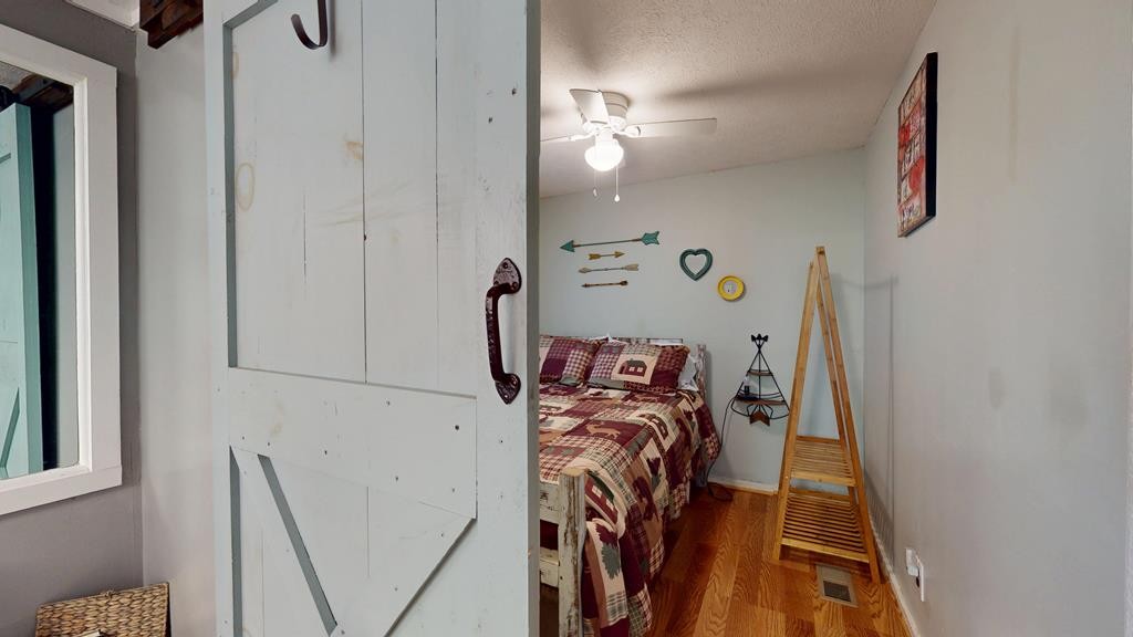 8045 Sarah Thomas Road Silver Point, TN 38582 - Photo 13 of 46