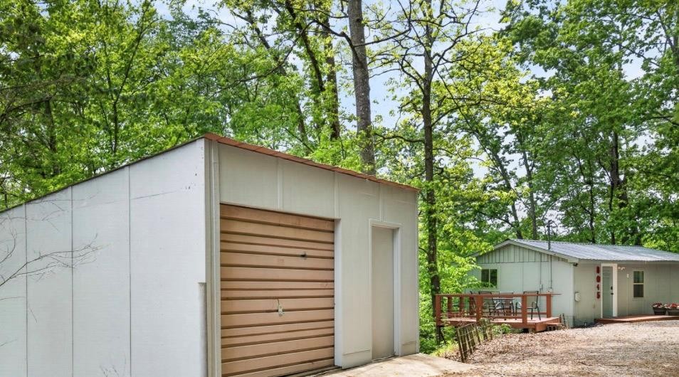 8045 Sarah Thomas Road Silver Point, TN 38582 - Photo 4 of 46