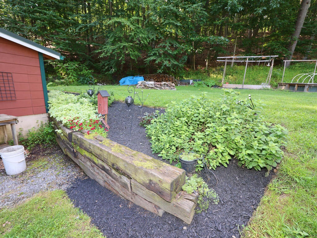 6714 Loop Road Huntingdon, PA 16652 - Photo 14 of 68 Gallery Image 14