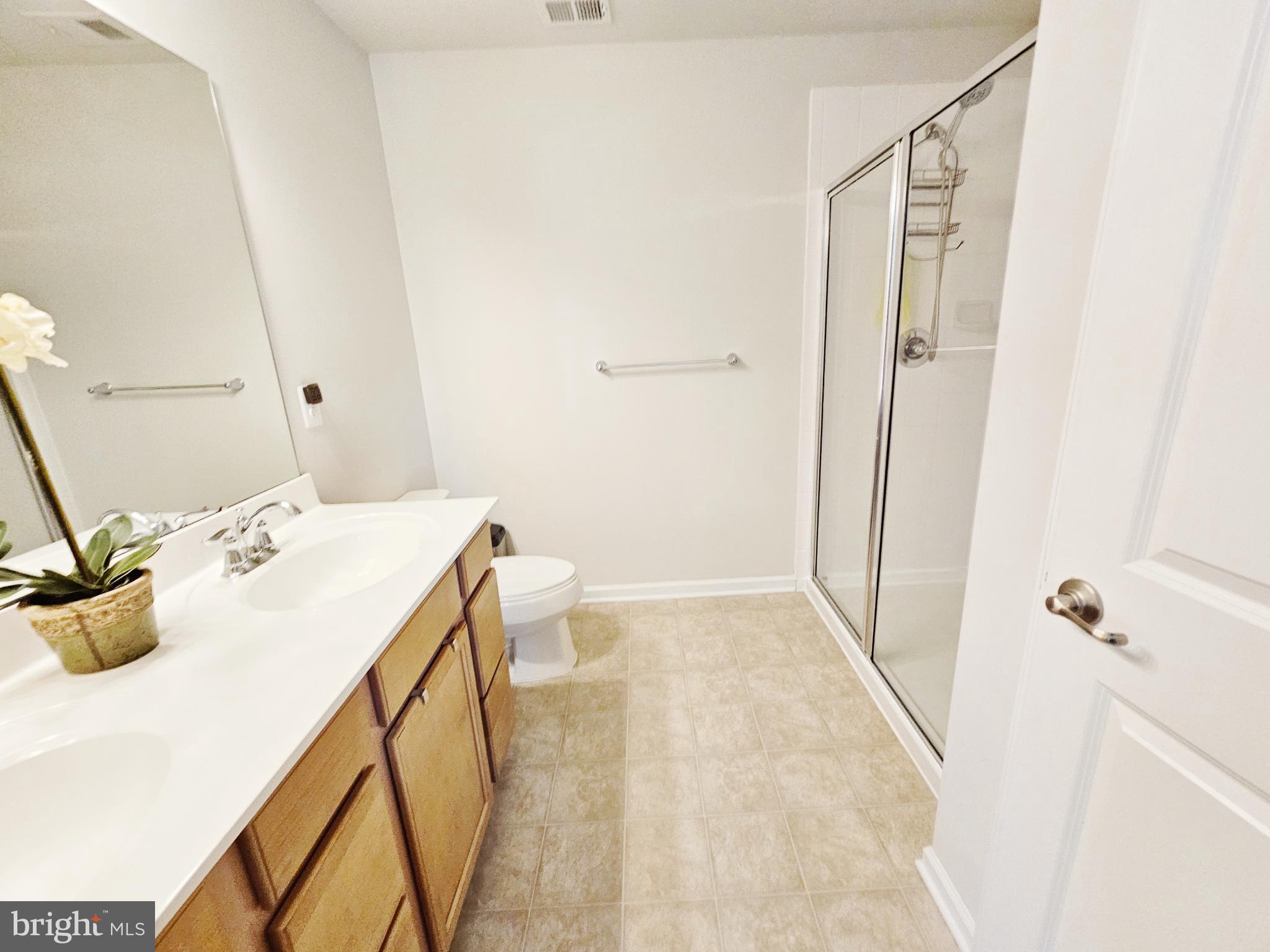 9511 Fall Haven Road Fredericksburg, VA 22407 - Photo 11 of 26 Primary Bathroom