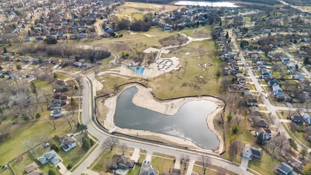 $365,000 | 987 Lakewood Drive, Bartlett, IL 60103