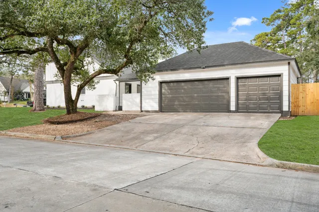 $539,000 | 6102 Knollview Drive, Spring, TX 77389