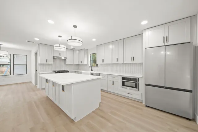 $539,000 | 6102 Knollview Drive, Spring, TX 77389