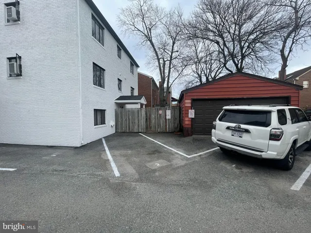 a house view with a outdoor space
