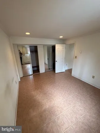 $2,200 | 4206 Washington Boulevard, Unit 3, Arlington, VA 22201