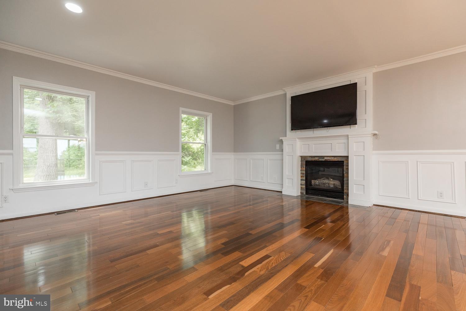 981 Fire Trail Road Linden, VA 22642 - Photo 14 of 97 Family Room