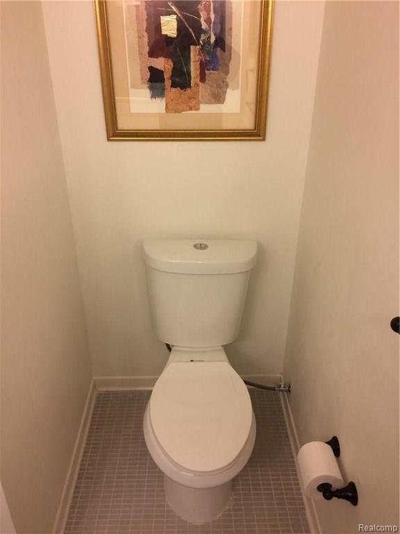 30212 Southfield Road, Unit 238 Southfield, MI 48076 - Photo 19 of 22