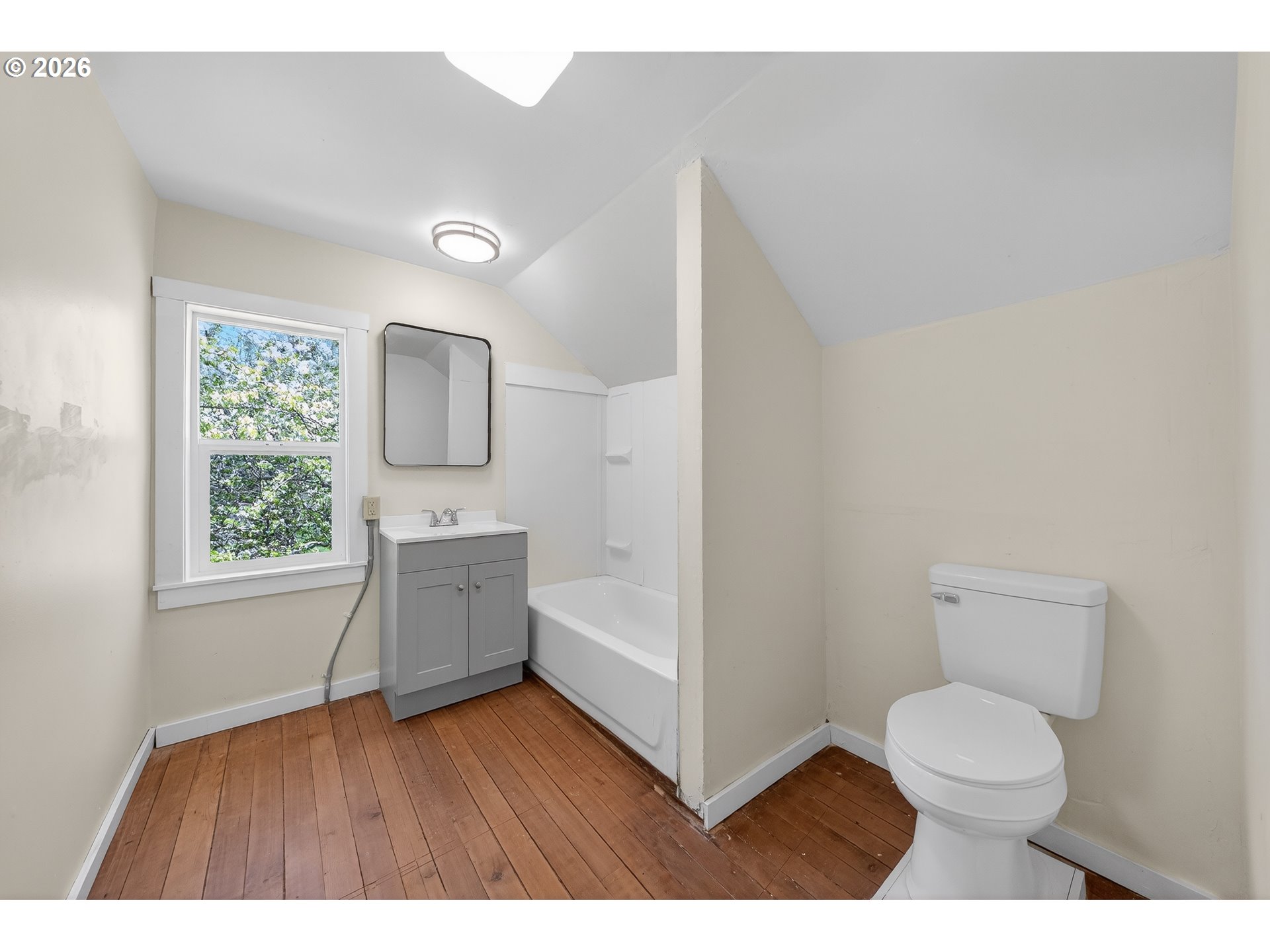 412 Azalea-Glen Road Azalea, OR 97410 - Photo 29 of 38 Bathroom