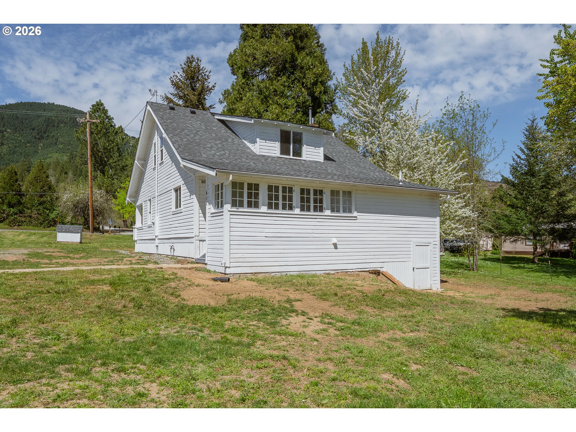 412 Azalea-Glen Road Azalea, OR 97410 - Photo 33 of 38