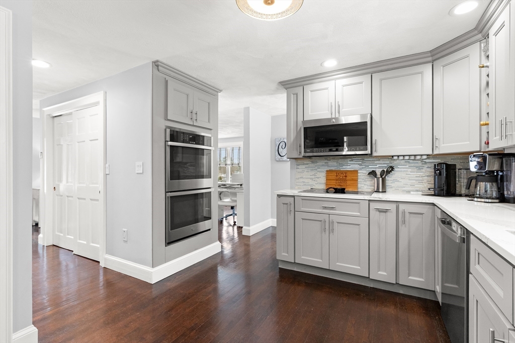 6 James Road Ipswich, MA 01938 - Photo 5 of 42