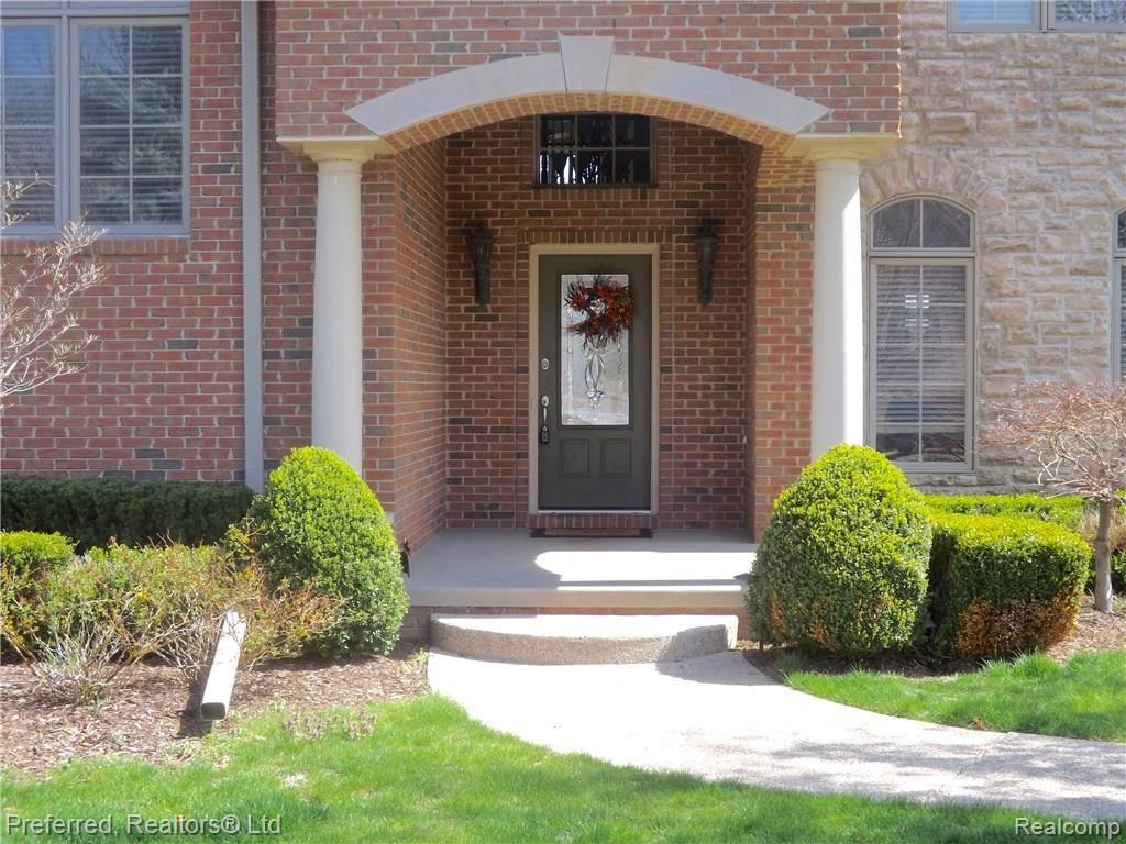147 West Reed Lk Court Commerce Township, MI 48382 - Photo 2 of 46 DSCF6230.jpg
