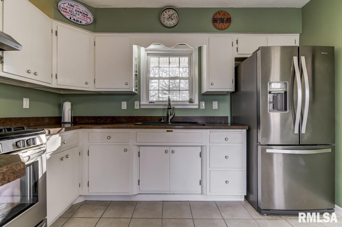 5 West Hazel Dell Lane Springfield, IL 62703 - Photo 11 of 49 Gallery Image 11