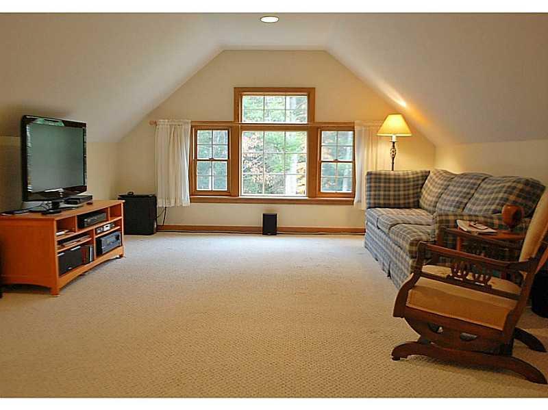 29 Longmeadow Road Scarborough, ME 04074 - Photo 17 of 35 Family Room.