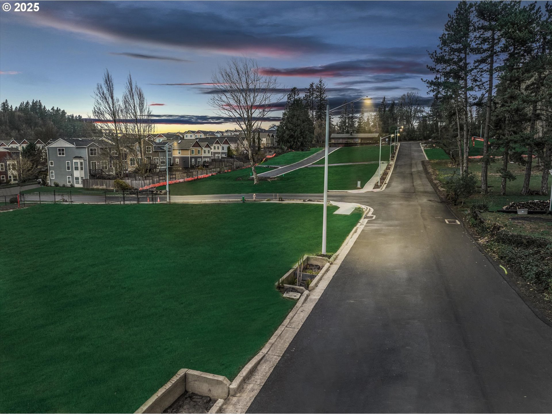 Southwest Mawrcrest Avenue, Unit 2730 Gresham, OR 97030 - Photo 8 of 9 a view of a backyard