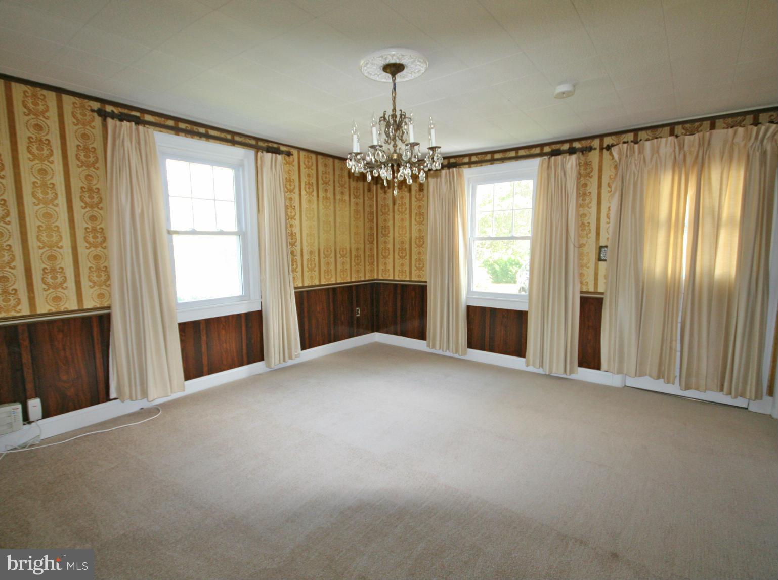4406 Maple Road Morningside, MD 20746 - Photo 4 of 19 a view of livingroom with window