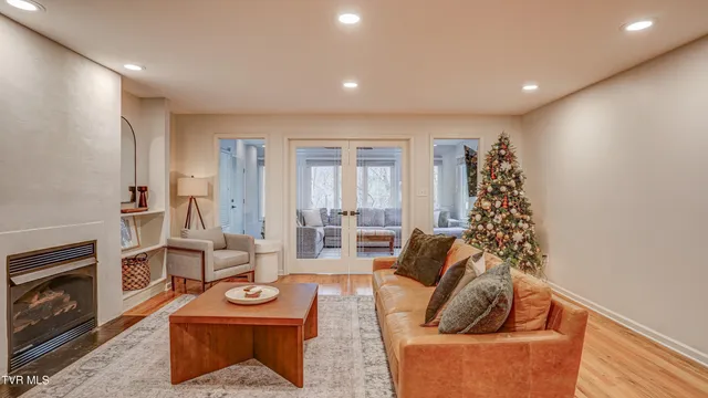 $650,000 | 1018 Laurelwood Drive, Kingsport, TN 37660