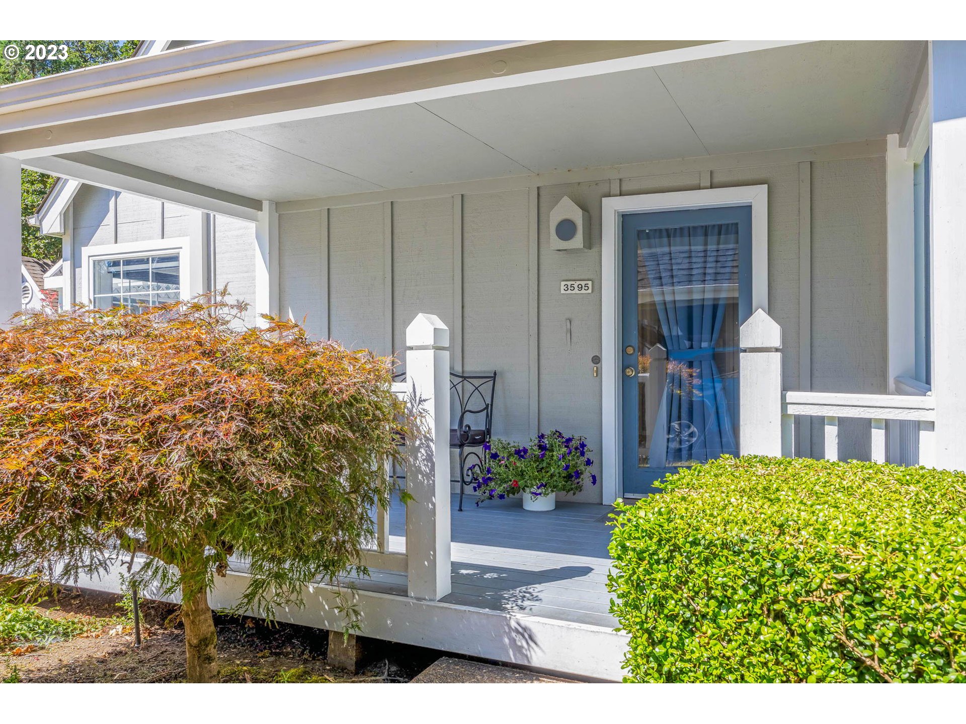 3595 Arbor Avenue Eugene, OR 97402 - Photo 5 of 26 a house view with a garden space
