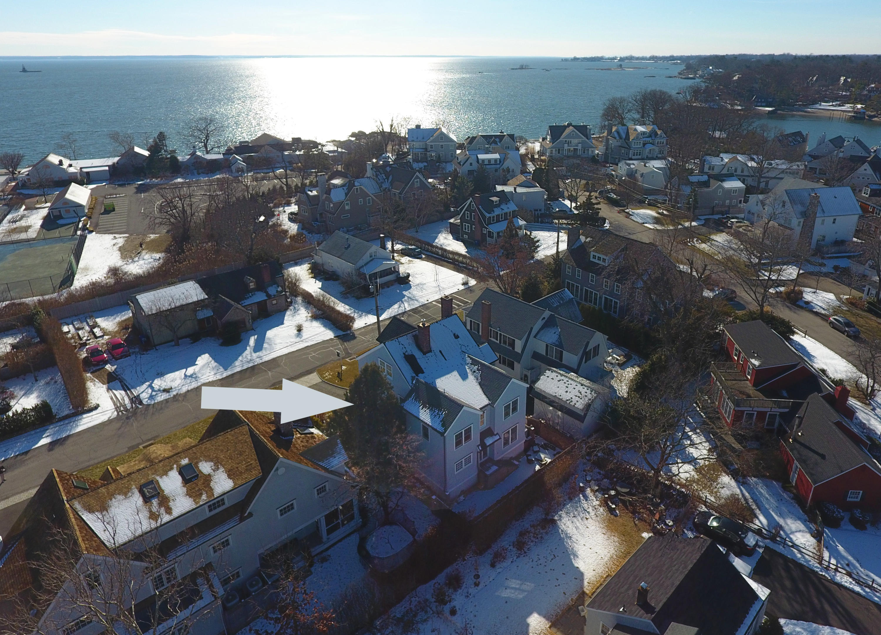 7 Sunwich Road Rowayton, CT 06853 - Photo 2 of 33 an aerial view of multiple house