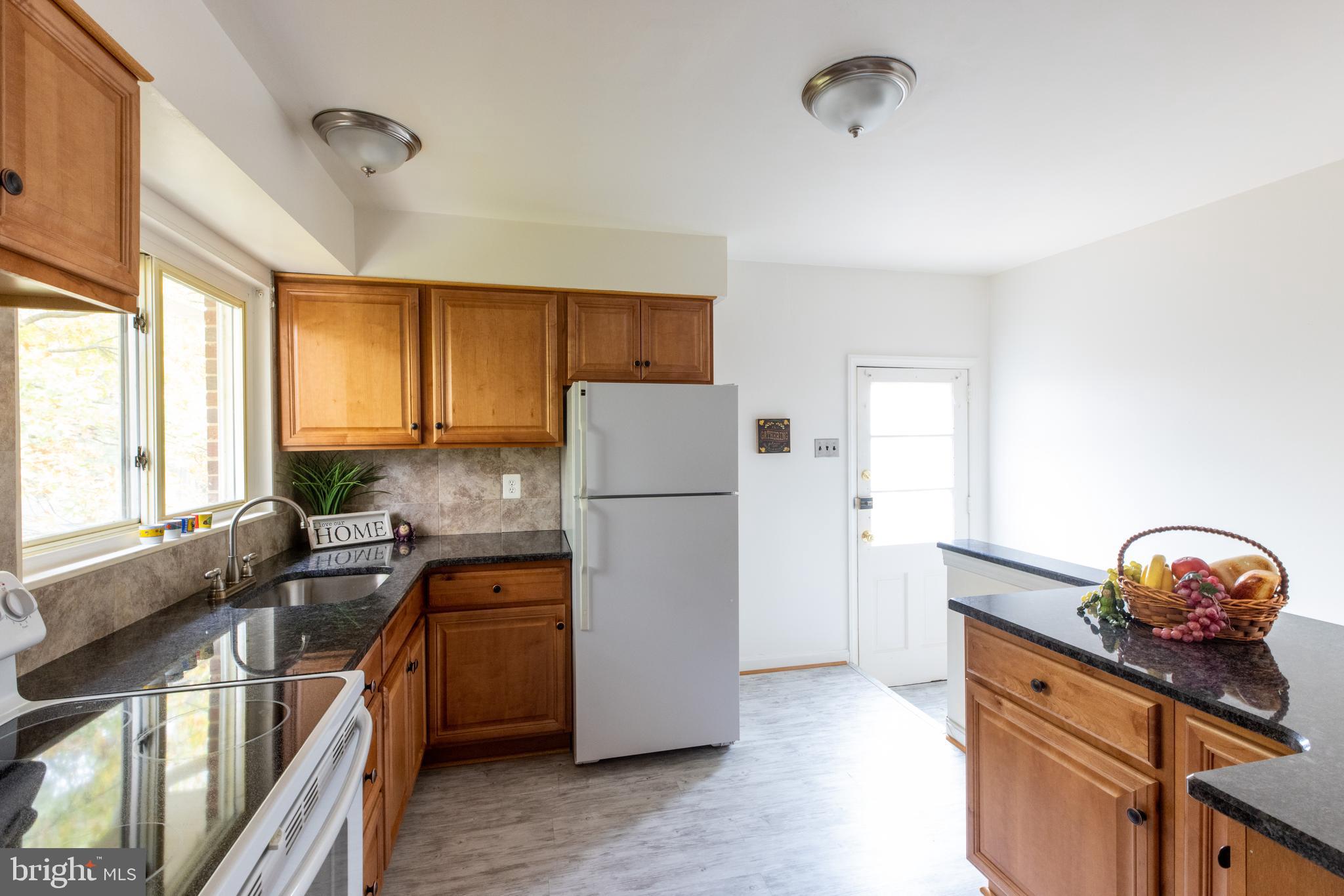 12910 Neola Road Silver Spring, MD 20906 - Photo 10 of 31