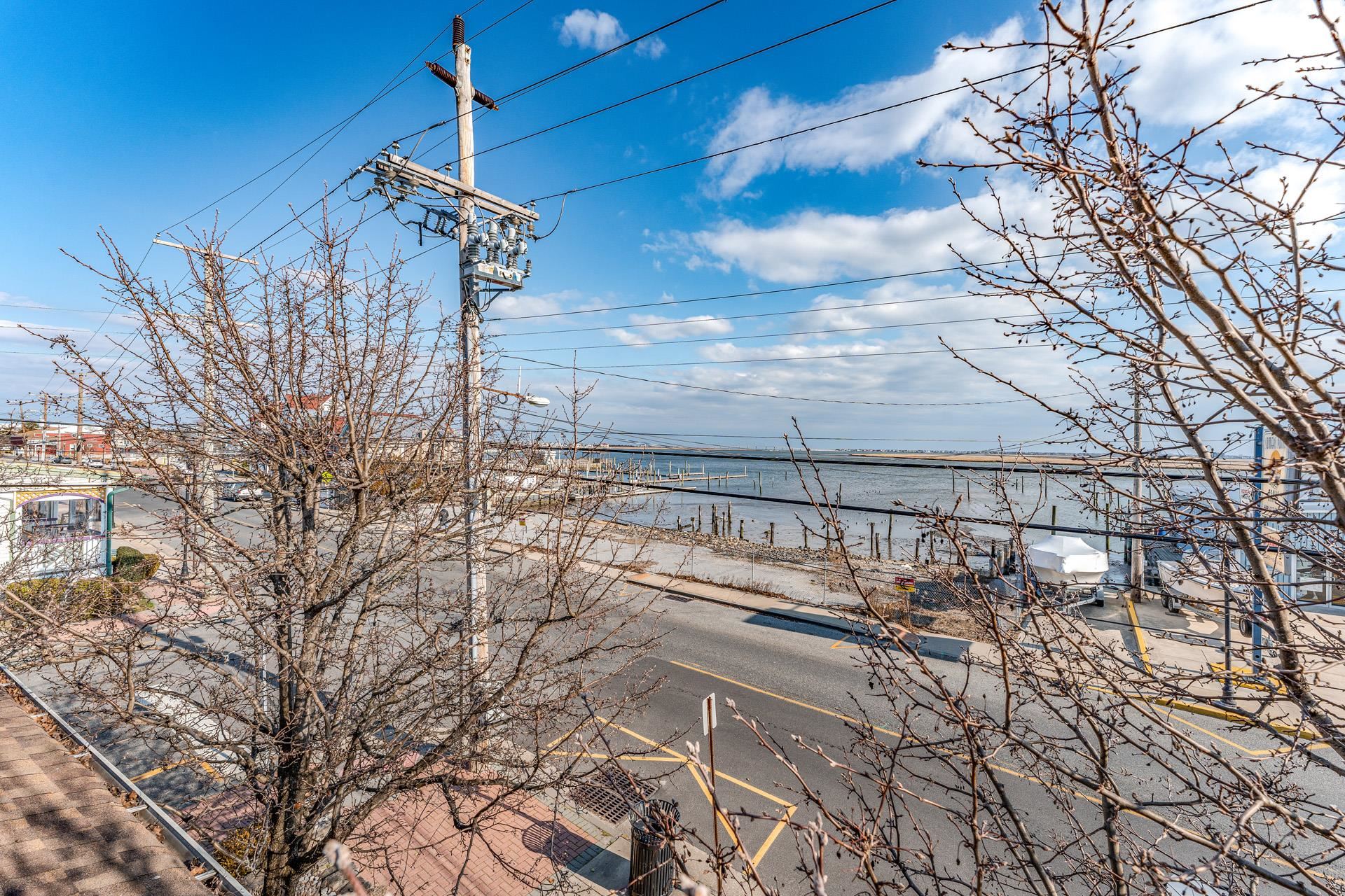 825 Bay Somers Point, NJ 08244 - Photo 25 of 41 a view of a backyard of the house