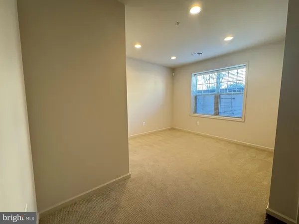 $3,000 | 13948 Estuary Drive, Clarksburg, MD 20871