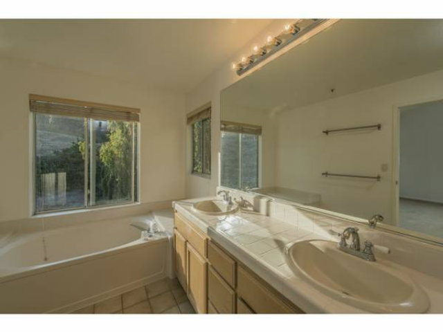 21020 Country Park Road Salinas, CA 93908 - Photo 2 of 15 Gallery Image 2