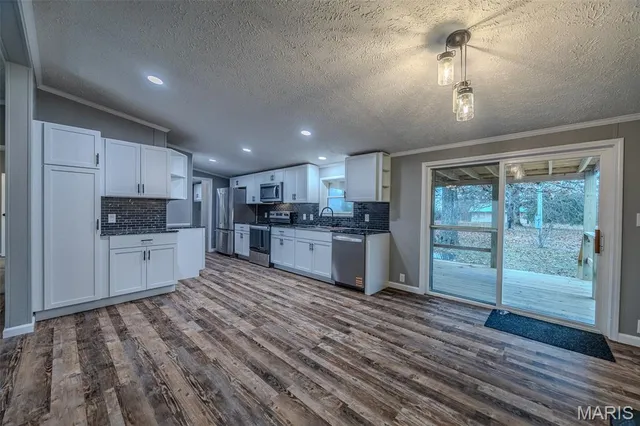 $189,900 | 25305 County Rd MM-335, Lebanon, MO 65536