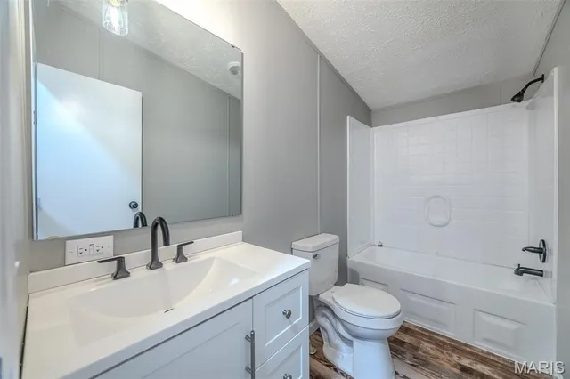 $189,900 | 25305 County Rd MM-335, Lebanon, MO 65536