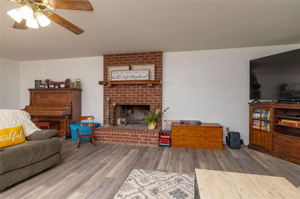 448 County Road 4287 Decatur, TX 76234 - Photo 12 of 40