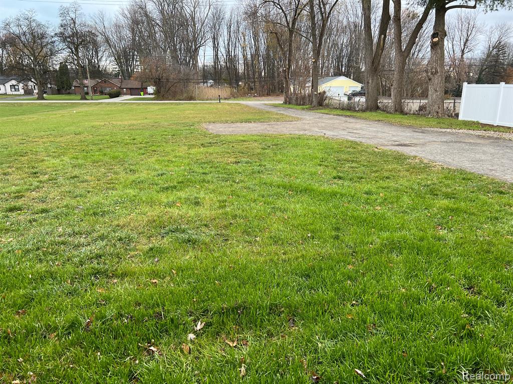 25561 South River Road Harrison Township, MI 48045 - Photo 31 of 31