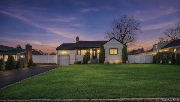 $899,998 | 20 Van Buren Place, White Plains, NY 10603