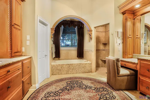 $1,175,000 | 18071 North Mission Hills Avenue, Baton Rouge, LA 70810