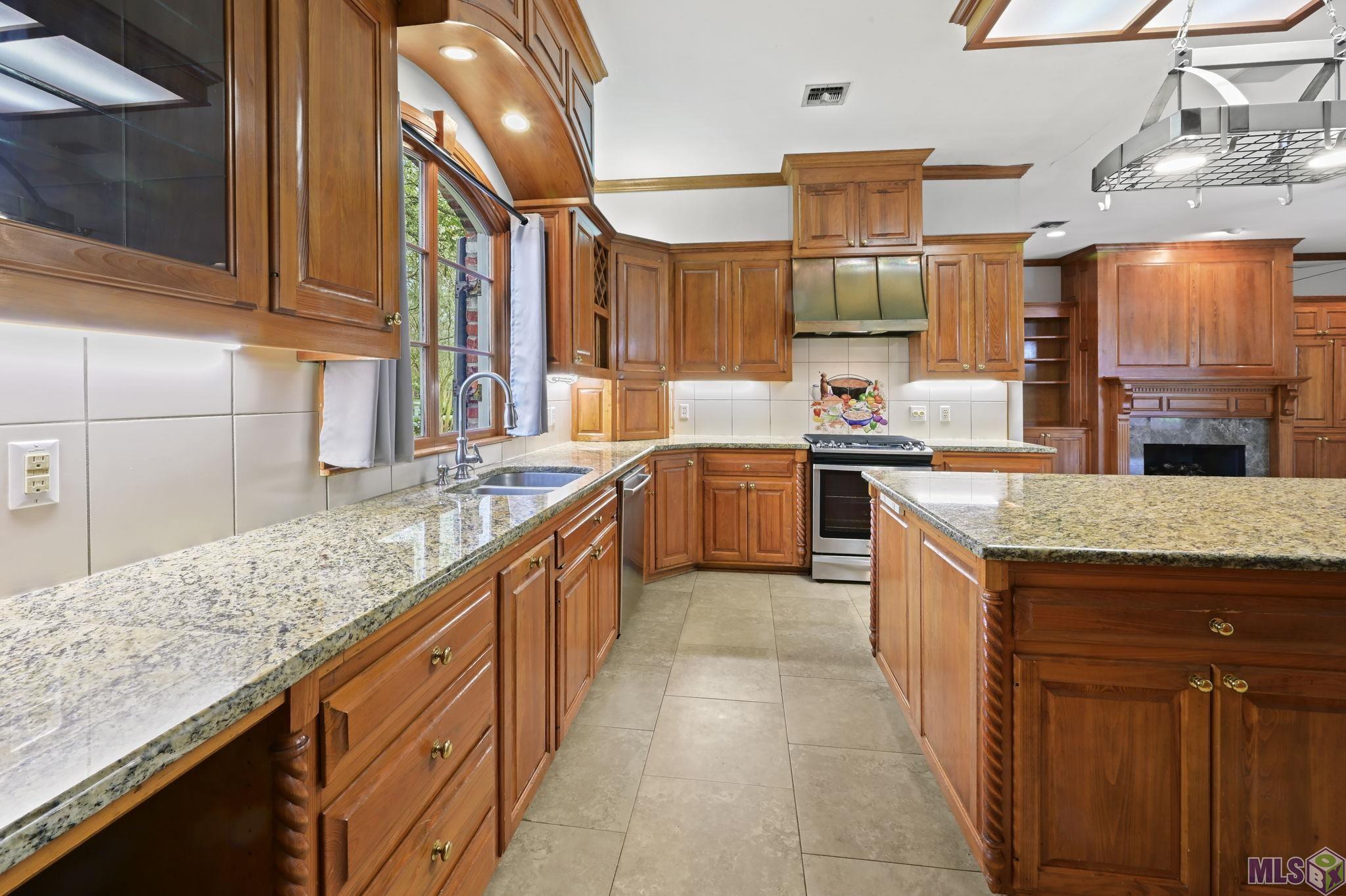 18071 North Mission Hills Avenue Baton Rouge, LA 70810 - Photo 6 of 25