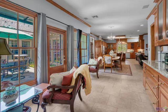 $1,175,000 | 18071 North Mission Hills Avenue, Baton Rouge, LA 70810