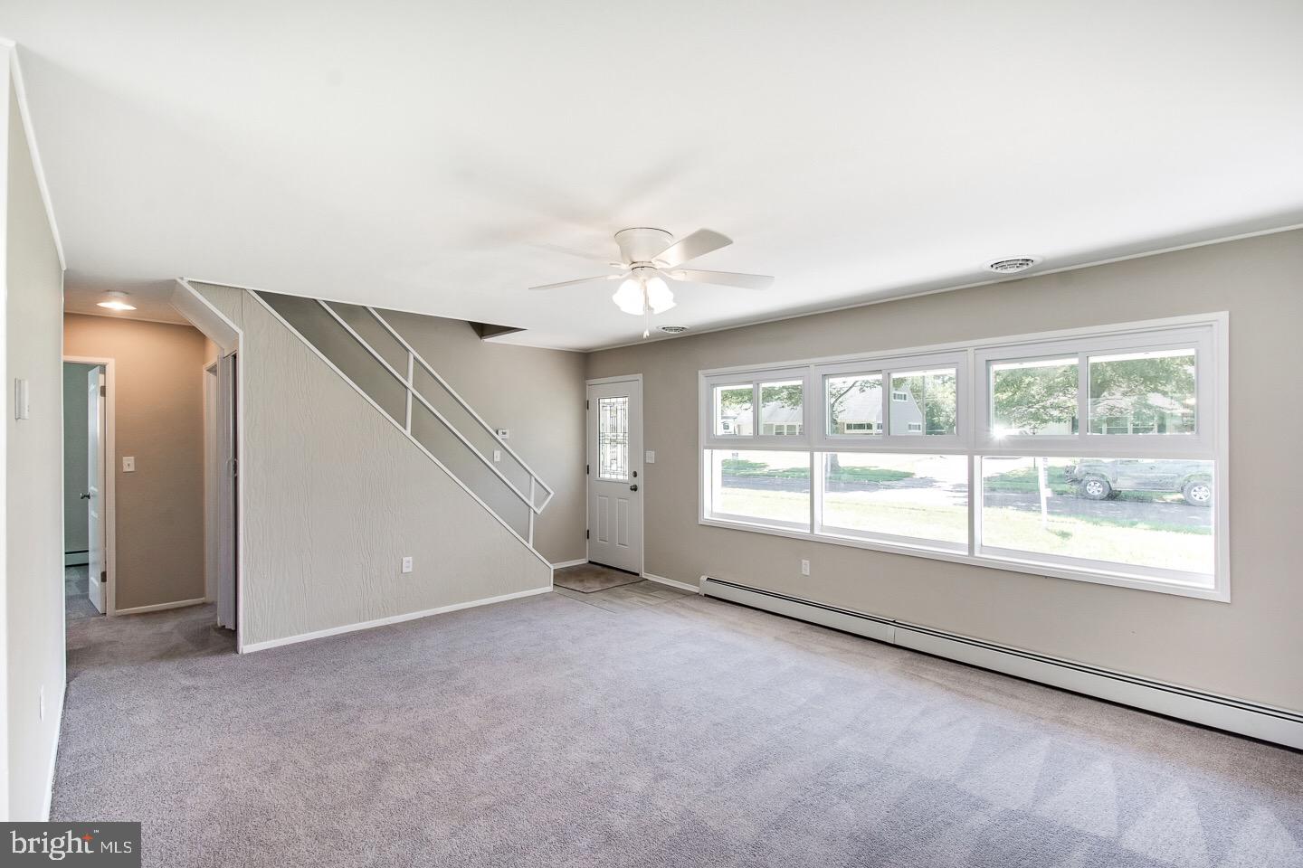 17 Queen Anne Road Levittown, PA 19057 - Photo 2 of 24 Gallery Image 2