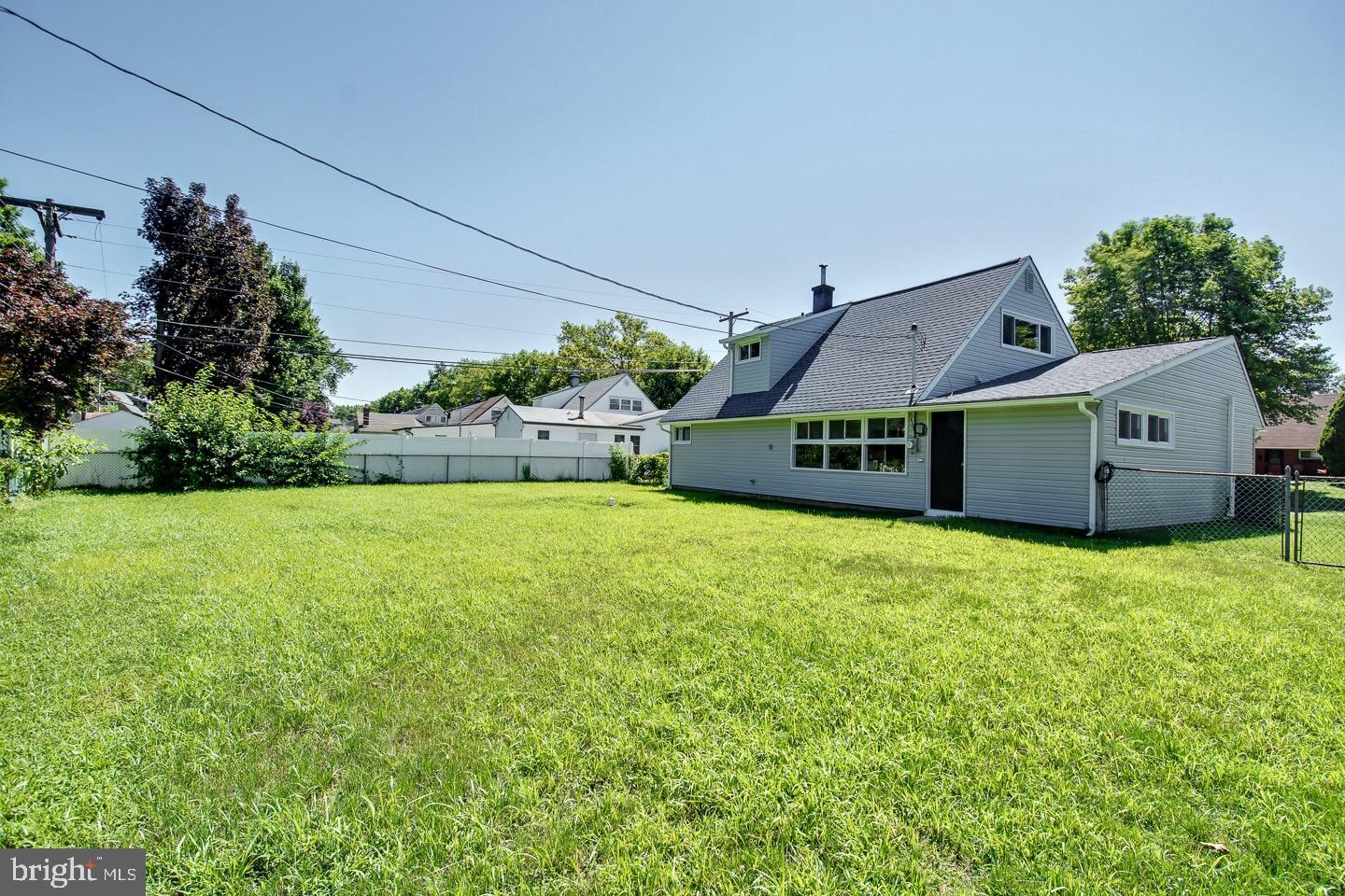 17 Queen Anne Road Levittown, PA 19057 - Photo 23 of 24 Gallery Image 23
