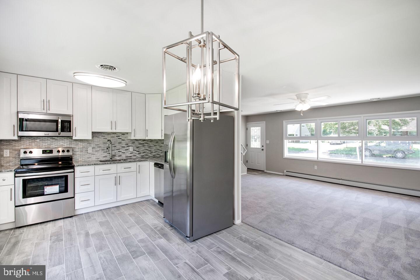 17 Queen Anne Road Levittown, PA 19057 - Photo 5 of 24 Gallery Image 5