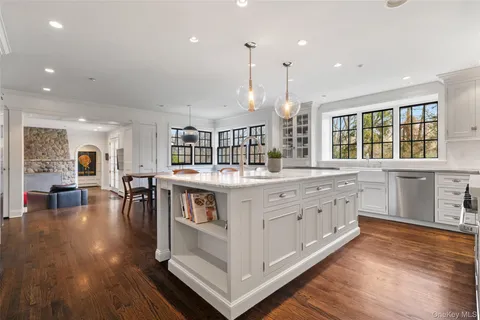 $3,799,000 | 9 Deer Creek Lane, Mount Kisco, NY 10549